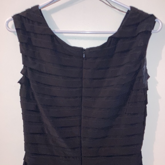 Adrianna Papell black cocktail dress. Beautiful design! Size 10. - Picture 6 of 10